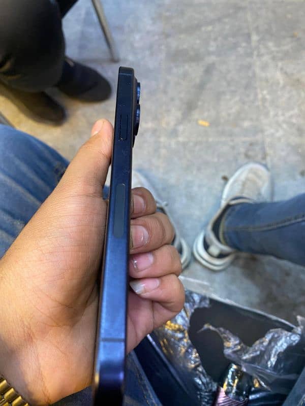 iphone 15 pro max blue titanium 4