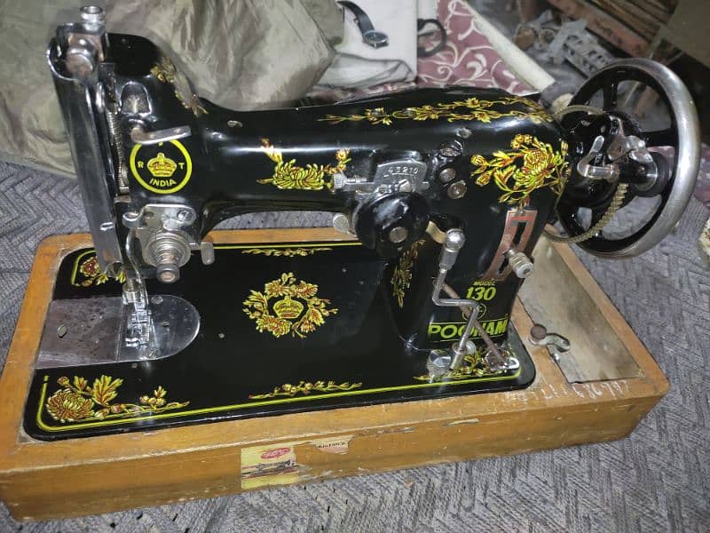 Poonam Indian 130 embroidery/pico/ sewing machine like as new not used 3