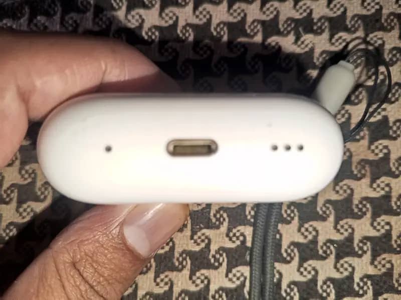 Original apple Airpods pro 2024 0