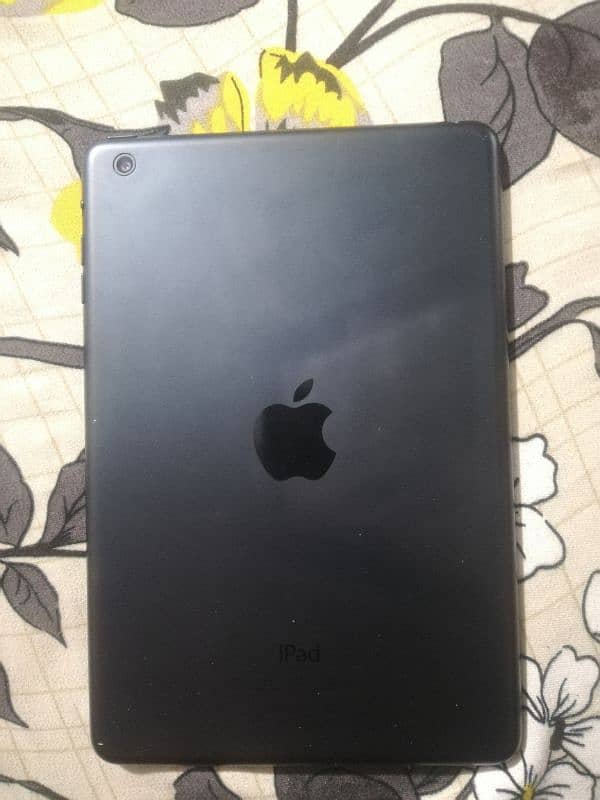 ipad mini 2 16GB good condition 1