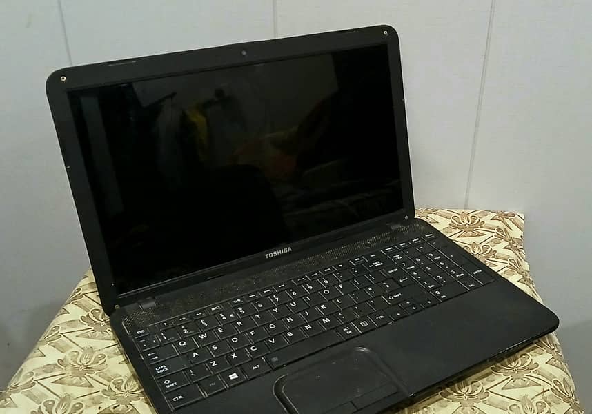 Toshiba satellite Pro C850 2