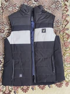 sleeveless coat with cap for sale condition 10/10 only 1 day use