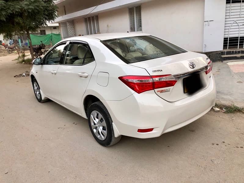 Toyota Corolla GLI 2015 Automatic 1