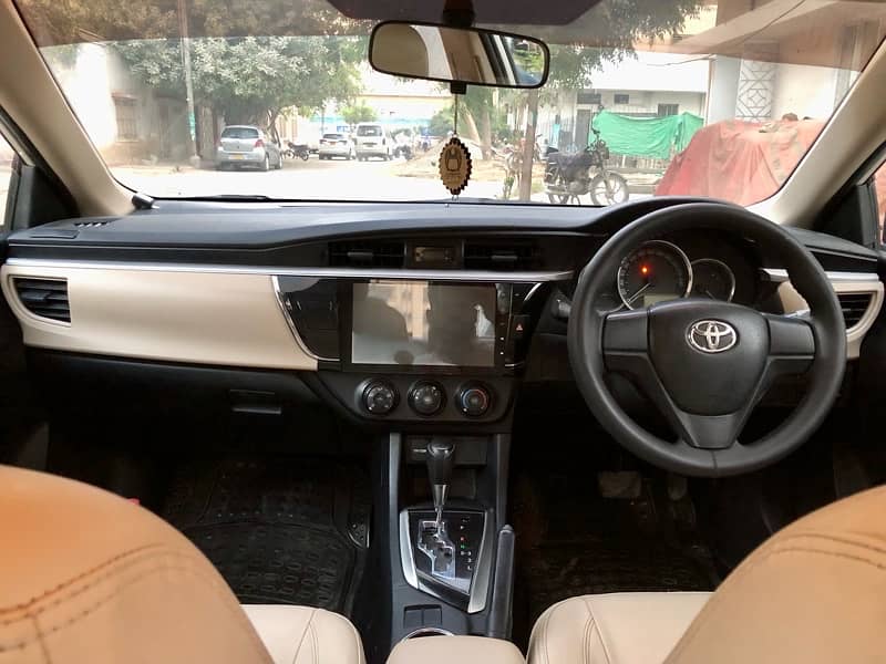 Toyota Corolla GLI 2015 Automatic 14