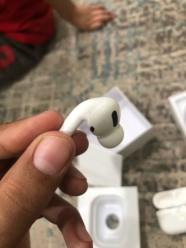 noise cancellation airpod pro contact on this number 03151133287 12