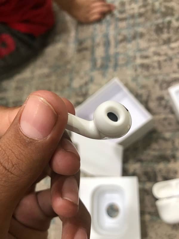 noise cancellation airpod pro contact on this number 03151133287 13