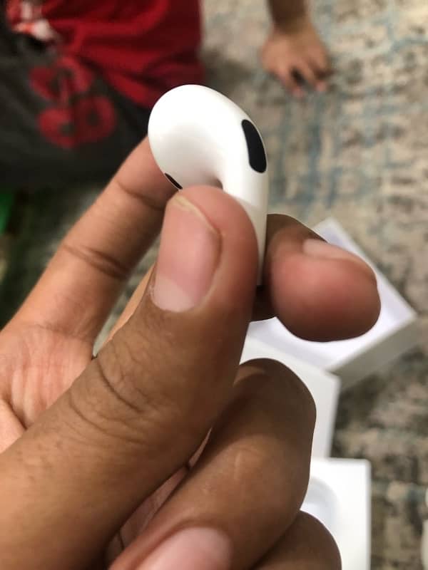 noise cancellation airpod pro contact on this number 03151133287 15