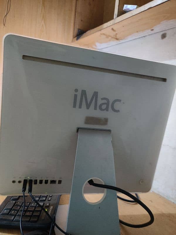 i Mac in Good Condition Available whatsapp 03119630067 5