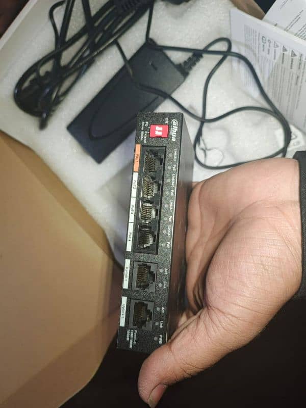 PoE Switch 4