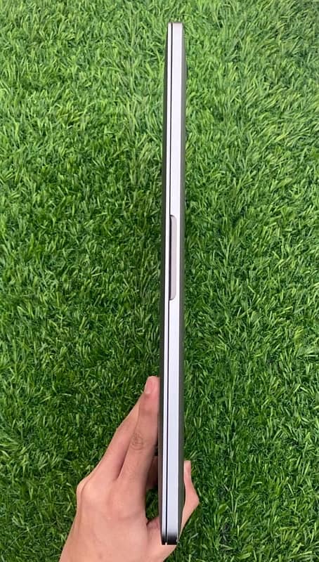 APPLE MACKBOOK PRO 2017 { 8/256GB } For sale WhatsApp Num #03265949331 6