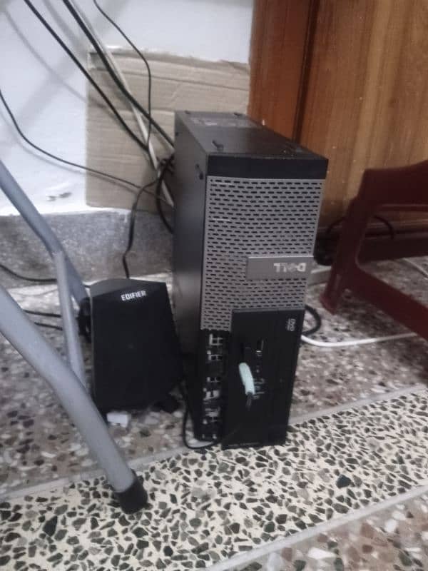 DELL Core i3 OPTIPLEX 3010 DESKTOP 0