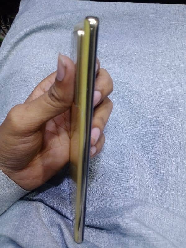 Infinix hot 40 pro 4