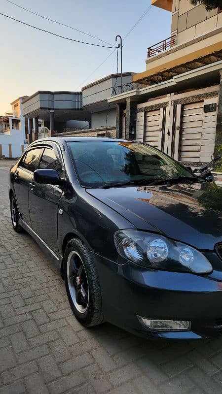 Toyota Corolla Altis 2004 5