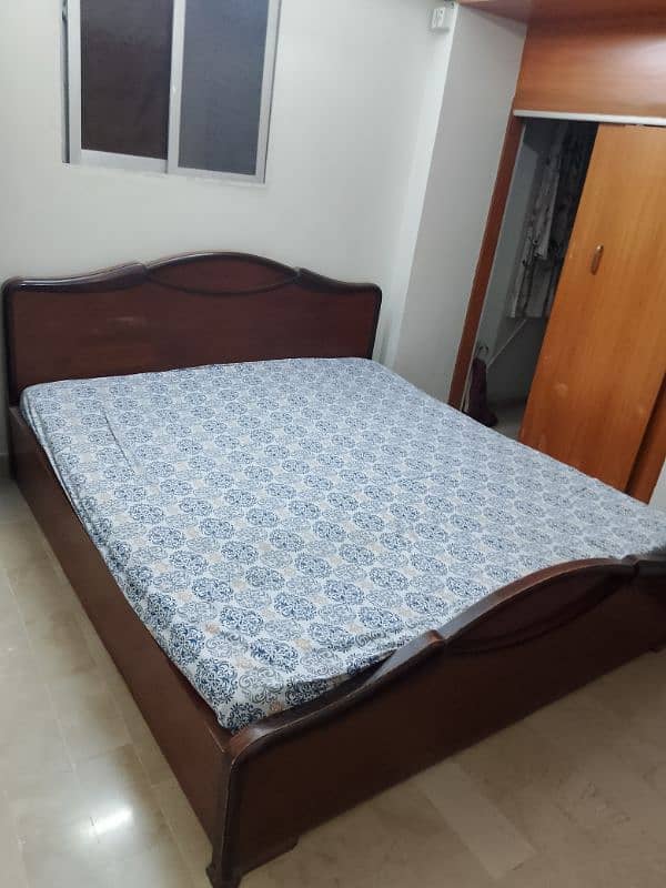 Bed Set with full height mirror 1