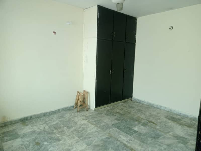 2.5 Marla 2ND Floor Available For Rent (Cavalry Extension) 0