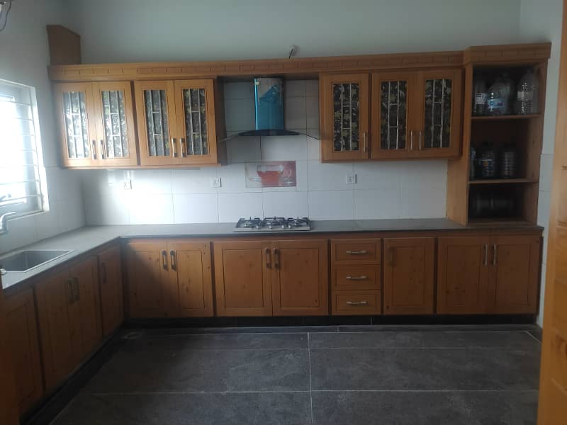 1 Kanal Full House For Rent 9 Bedroom 11