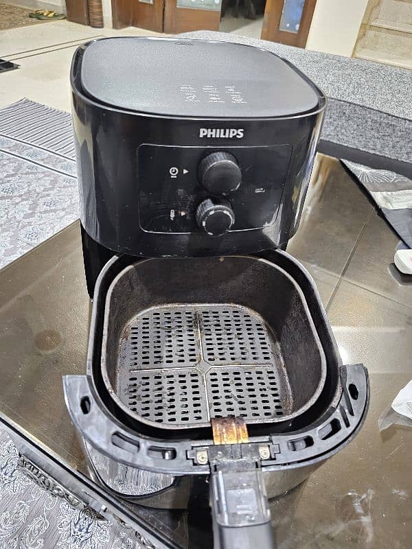 Philips air fryer 4.1 litres good condition 2