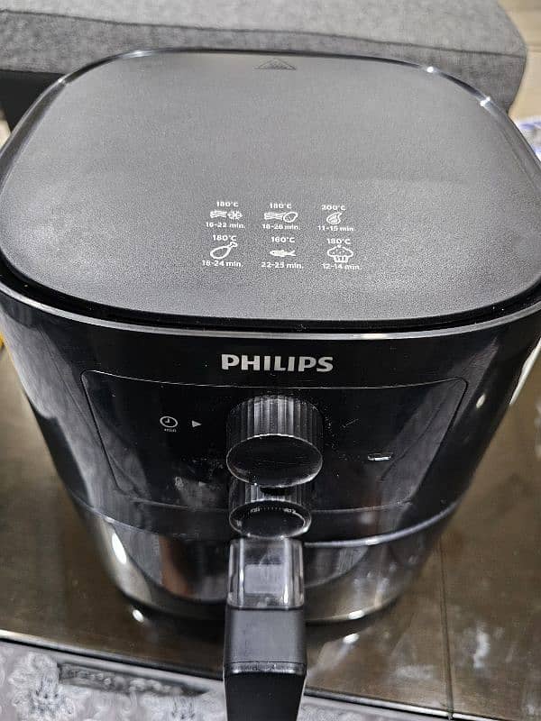 Philips air fryer 4.1 litres good condition 5