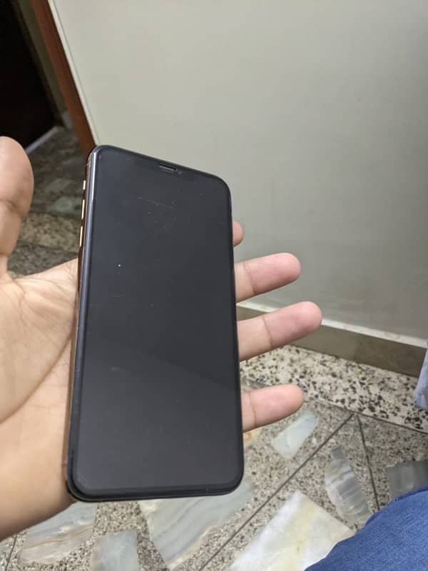 Apple Iphone 11 pro 256gb factory unlock 1