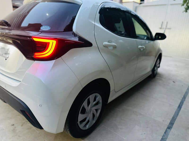 Toyota Yaris G Led pearl White 2020 7