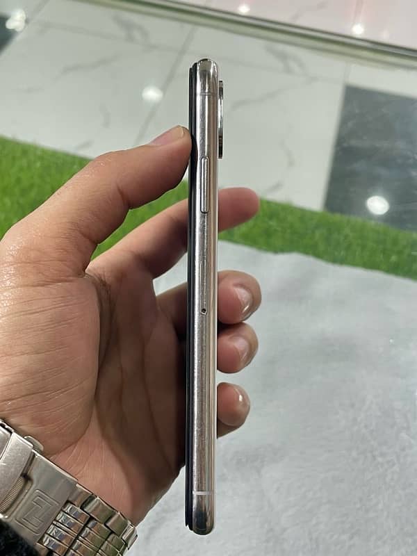 iPhone x 256gb pta approved 1