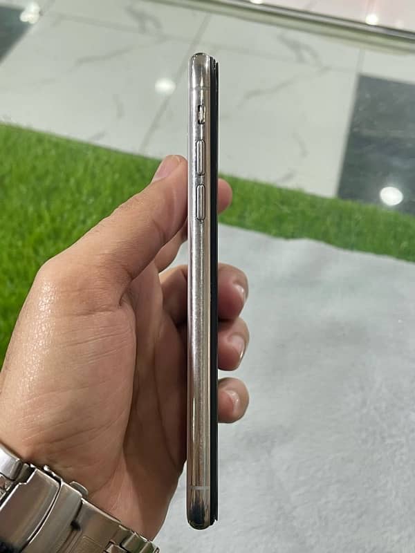 iPhone x 256gb pta approved 2