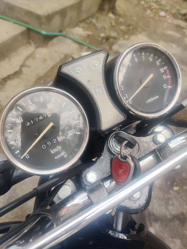 Suzuki GS-150 8