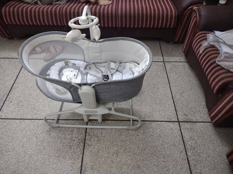 Mastela 4 in 1 Multi Functional Bassinet 5