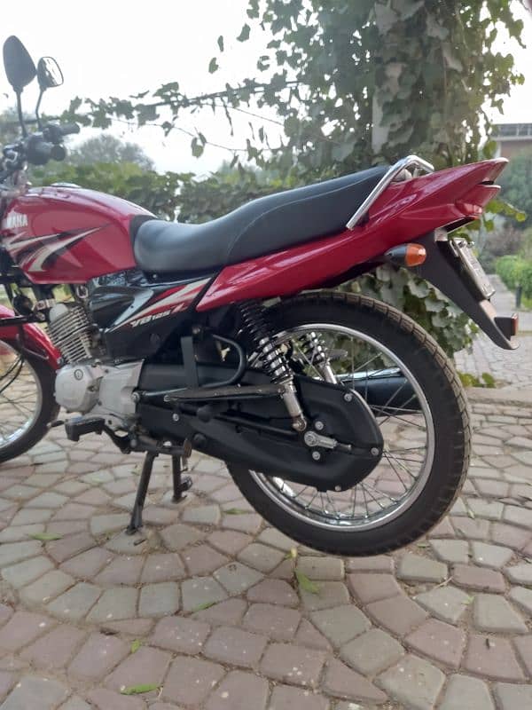 GOOD CONDITION YAMAHA YB125Z 10