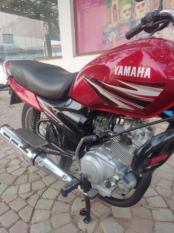 GOOD CONDITION YAMAHA YB125Z 16