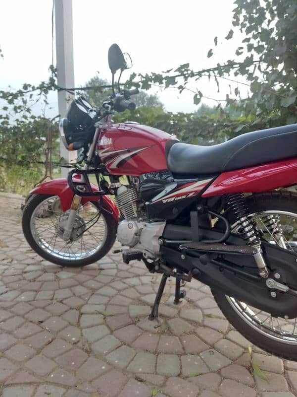 GOOD CONDITION YAMAHA YB125Z 19