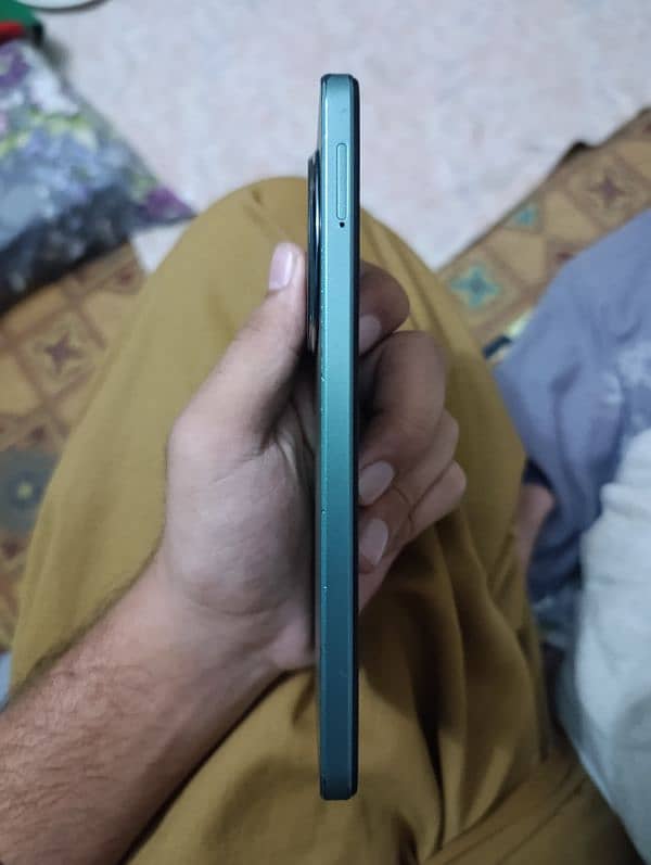 Redmi A3 4/128 for sale 10/9 condition 2