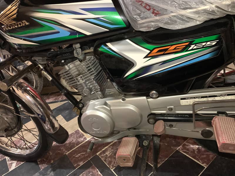 I want to sell my Honda CG 125 model 2023 Sukkur 6