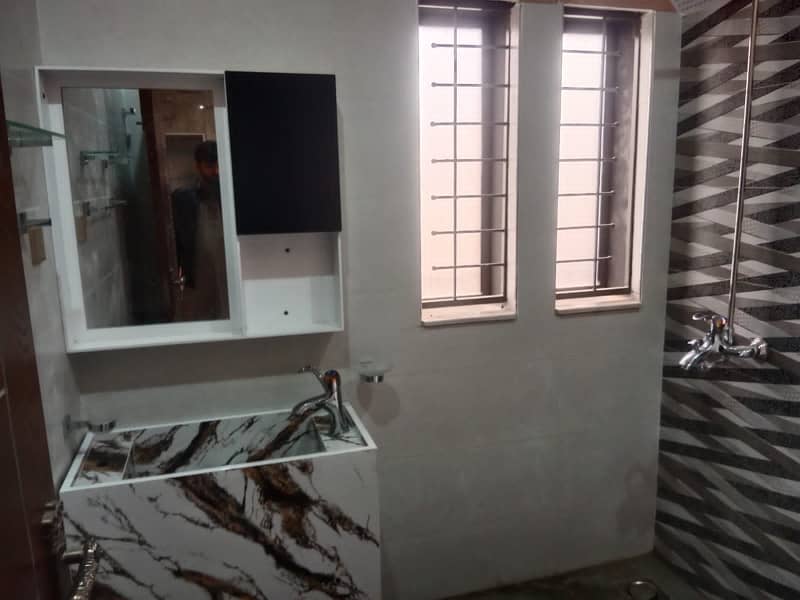 12 MARLA HOUSE FOR RENT PRIME LOCTION NEAR ALLAH HO CHOWK 21