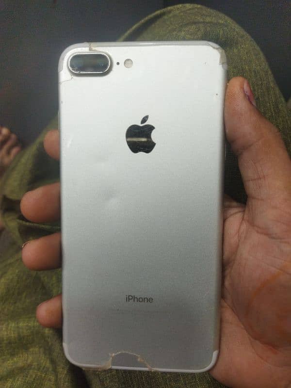 iphone 7plus  32 gb  10/8 condition 1