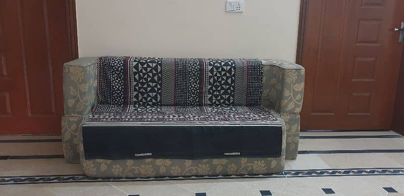 SOFA BED - MOLTY FOAM USED 1