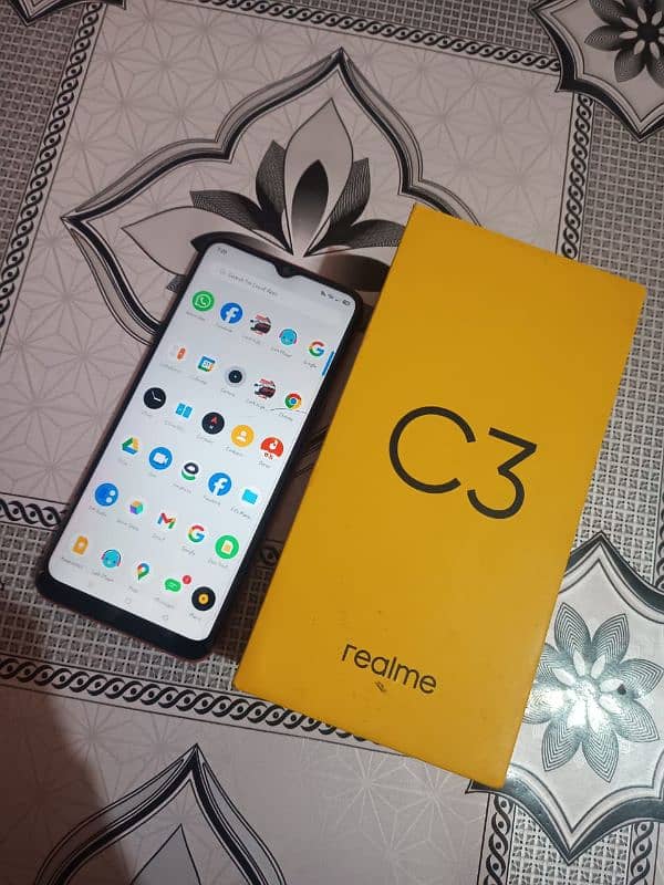 realme c3 3gb 32gb box sirf halka sa bal cerk haiour back dokan cheng 1