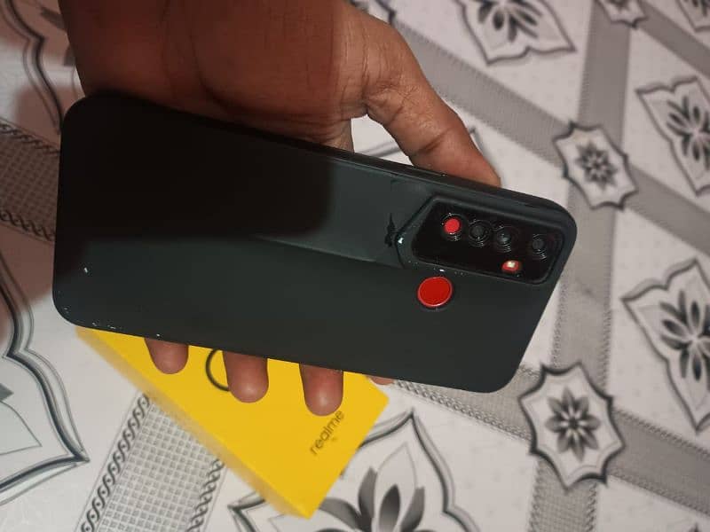 realme c3 3gb 32gb box sirf halka sa bal cerk haiour back dokan cheng 9