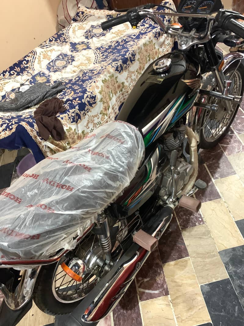 Honda CG 125 2023 for Sell with Sukkur Number 3