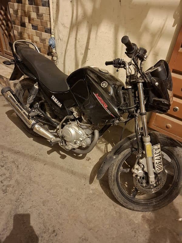 ybr 125 all ok 10/9 condition punjab nmber new bike 2