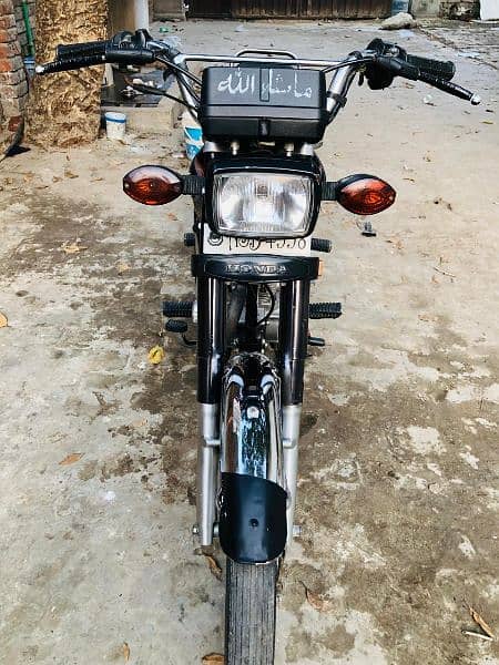 Honda 125 Black urgent sale 4