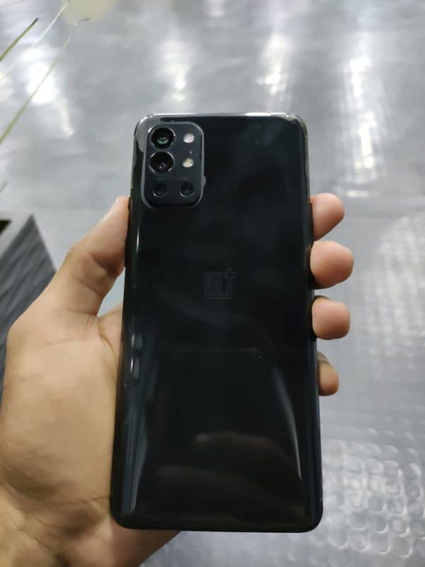 OnePlus 9R | 12GB RAM | 256GB storage with original charger 1