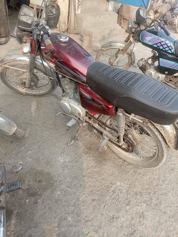 i am selling honda 125 1