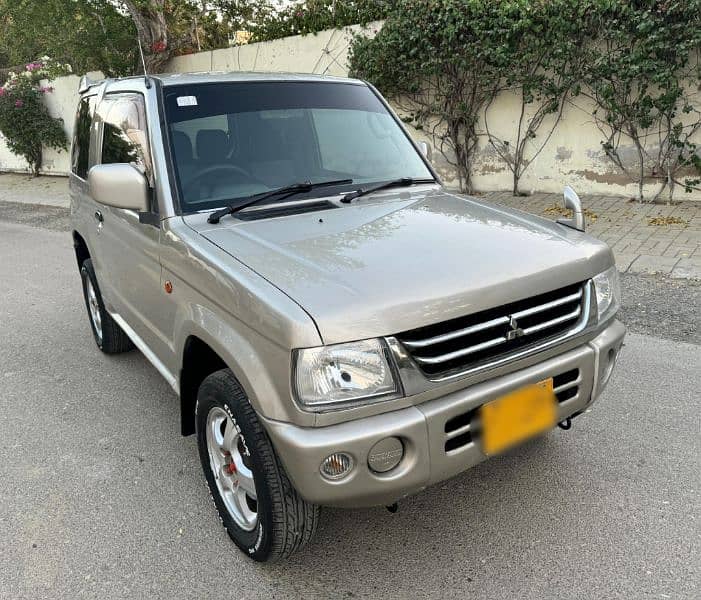 Mitsubishi Pajero Mini 2000 registered 2014 Original new shape 1