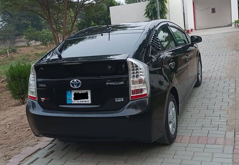 Toyota Prius 2011 9