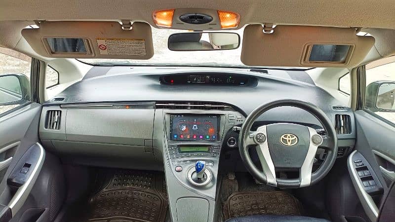 Toyota Prius 2011 11