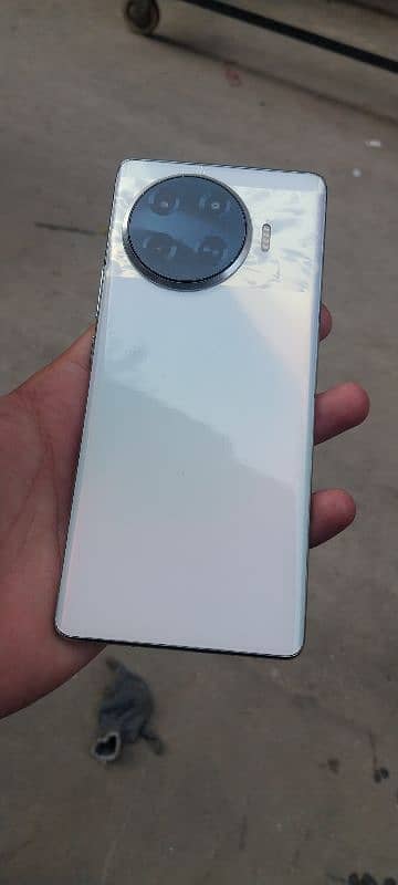 tecno spkar 20 pro+ 0