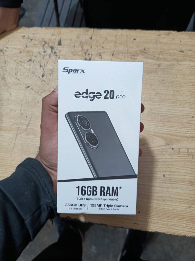 sparx edge 20 pro 256 gb 0