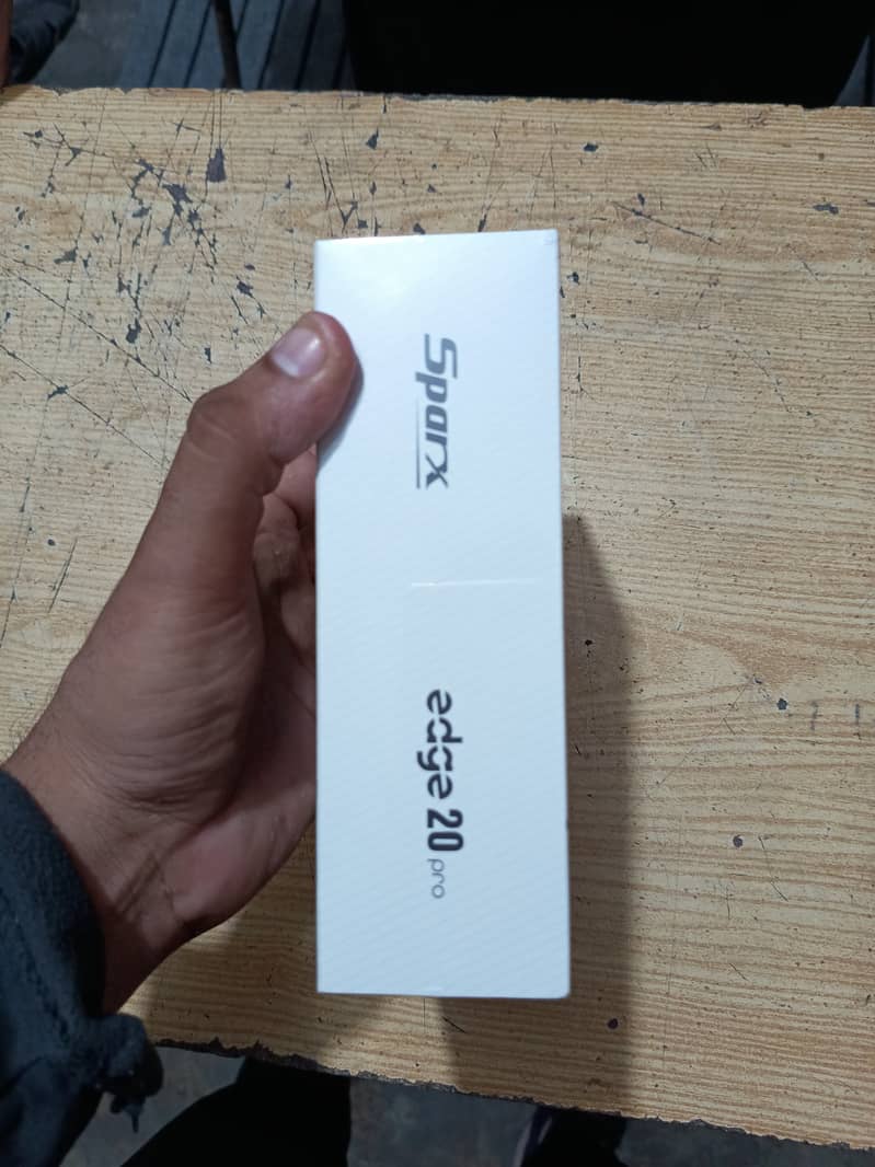 sparx edge 20 pro 256 gb 1