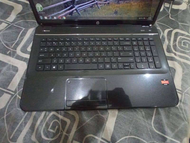 HP AMD A8 LAPTOP, GOOD CONDITION 2